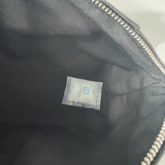 NEW GIVENCHY Parfums Black Makeup Bag Beauty Pouch - Picture 9 of 15